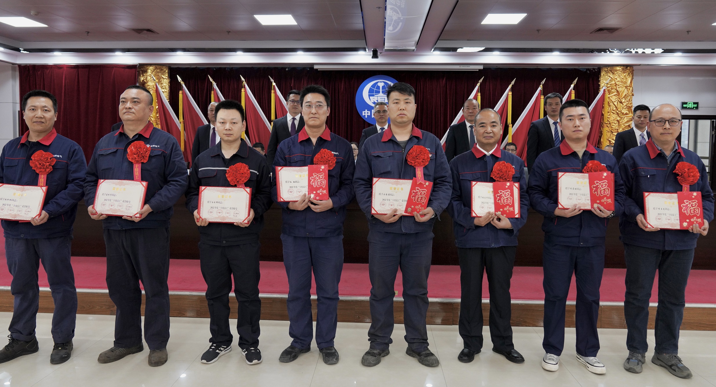 271679893662264261.jpeg 十佳員工.jpg